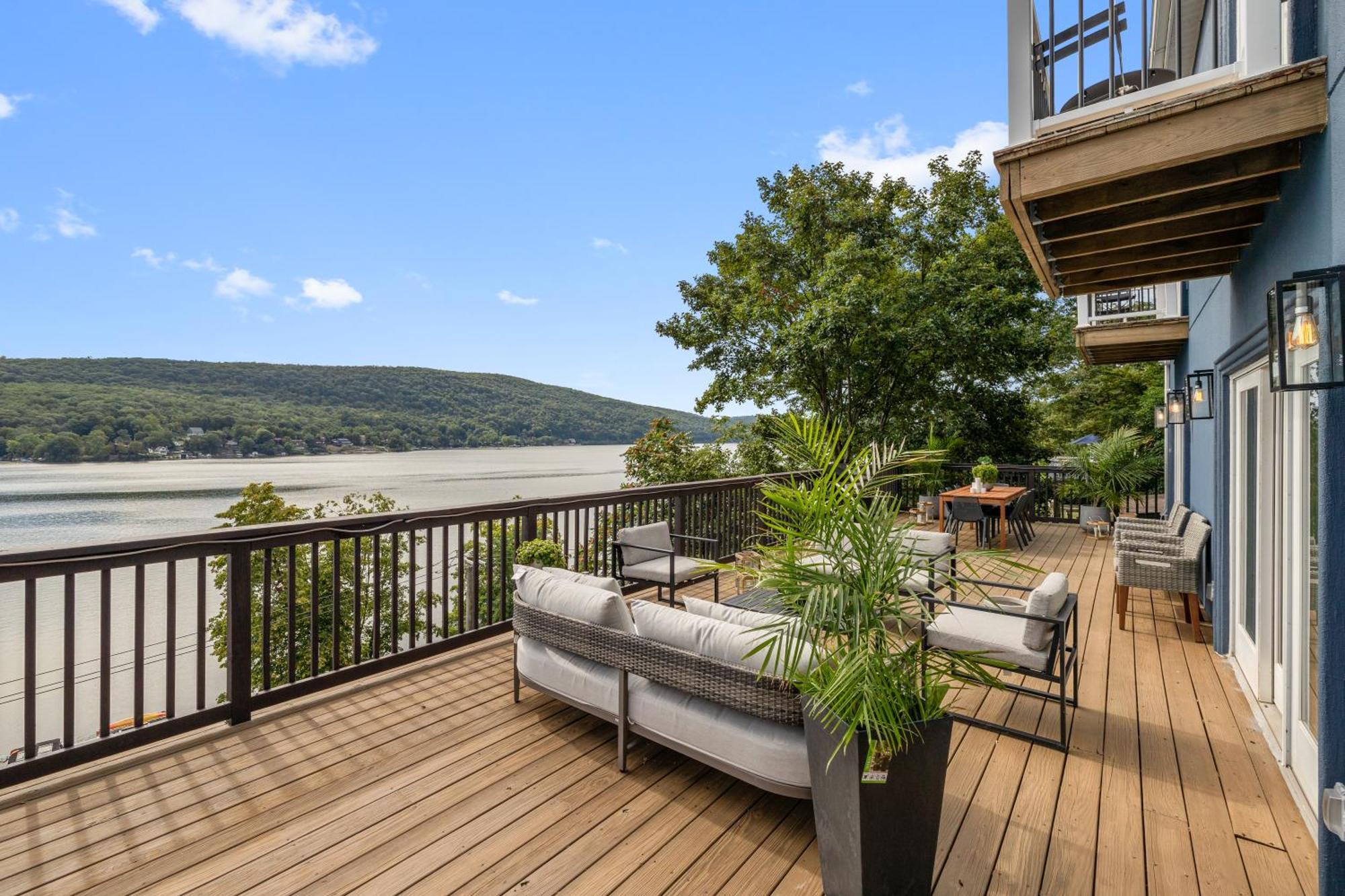 Lakeview House - Hot Tub - Firepit - Stunning Views - Spacious Deck - Cozy Living Room - Bar Greenwood Lake Eksteriør bilde