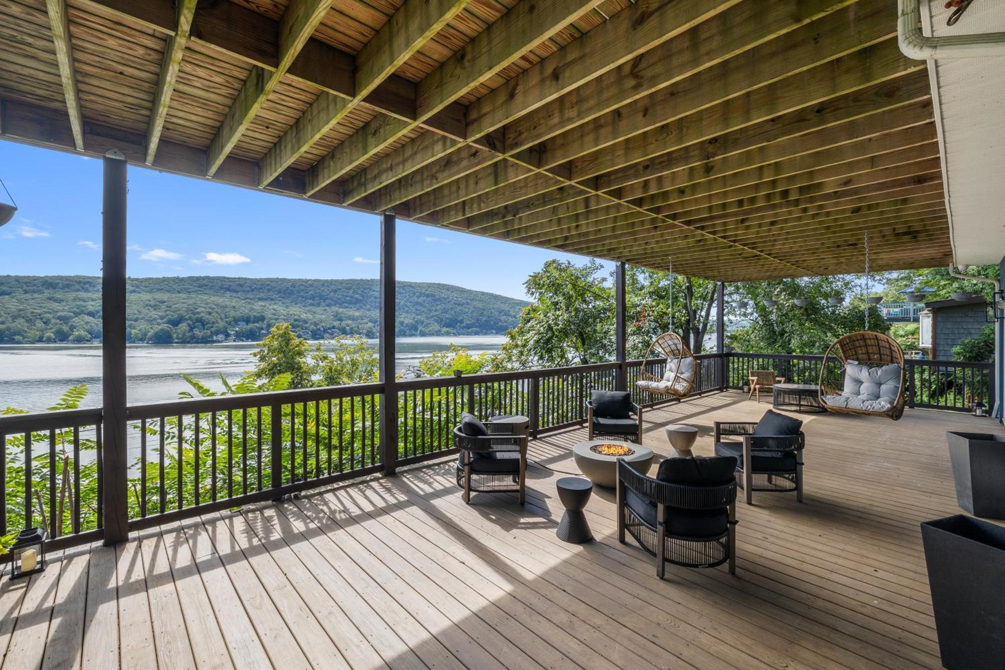 Lakeview House - Hot Tub - Firepit - Stunning Views - Spacious Deck - Cozy Living Room - Bar Greenwood Lake Eksteriør bilde