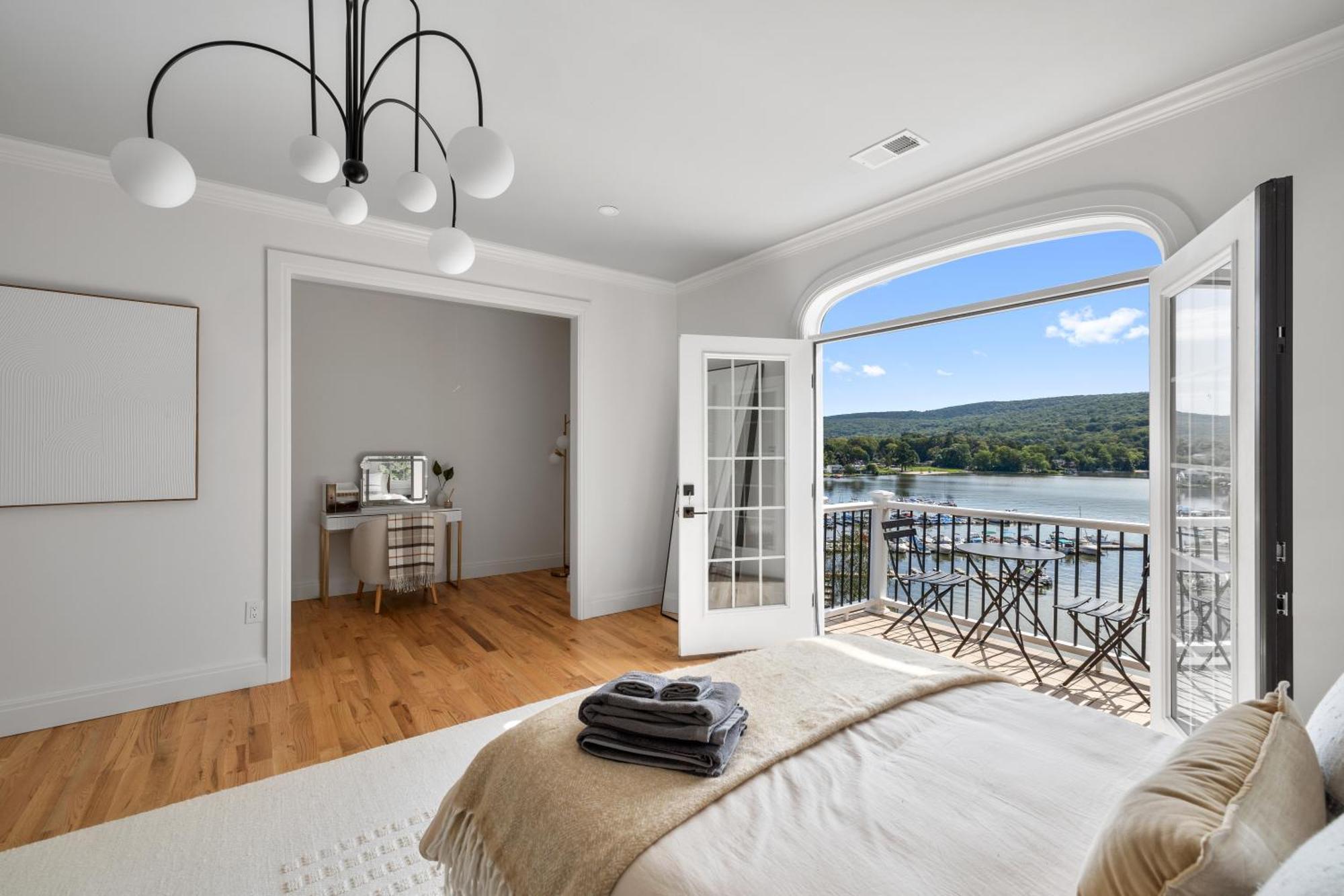 Lakeview House - Hot Tub - Firepit - Stunning Views - Spacious Deck - Cozy Living Room - Bar Greenwood Lake Eksteriør bilde