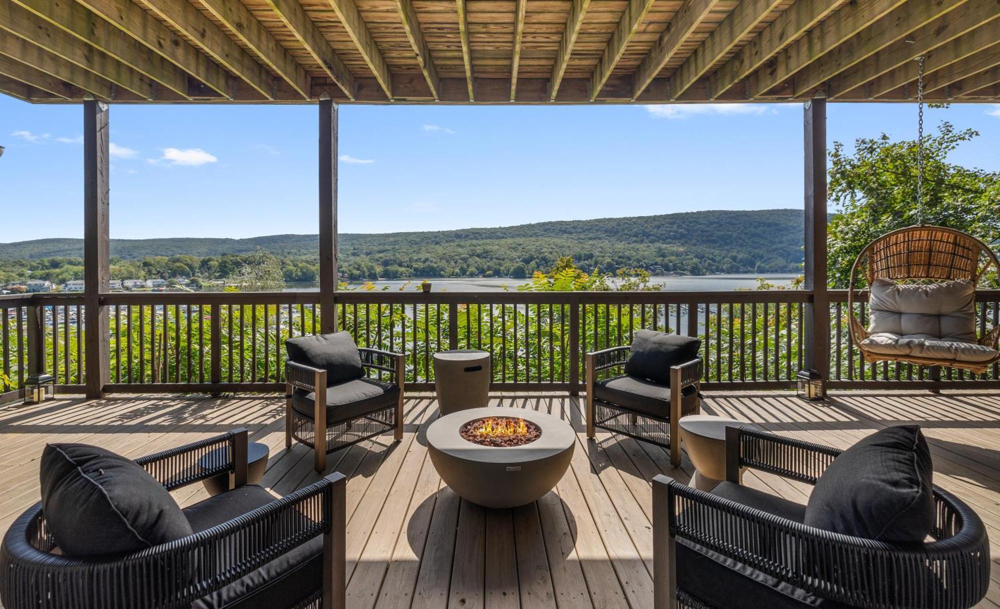 Lakeview House - Hot Tub - Firepit - Stunning Views - Spacious Deck - Cozy Living Room - Bar Greenwood Lake Eksteriør bilde